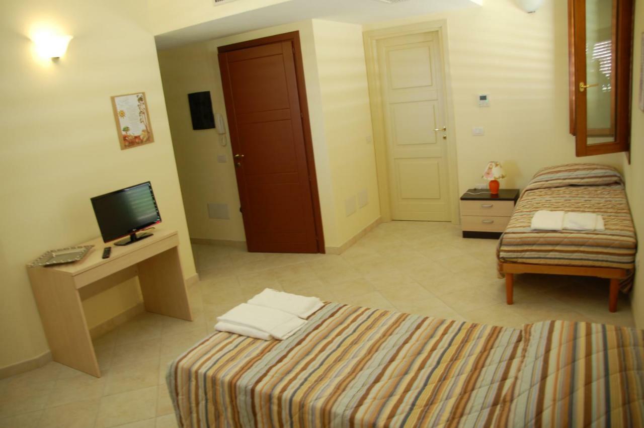 Hotel Beb 2000 Sassari Exterior foto